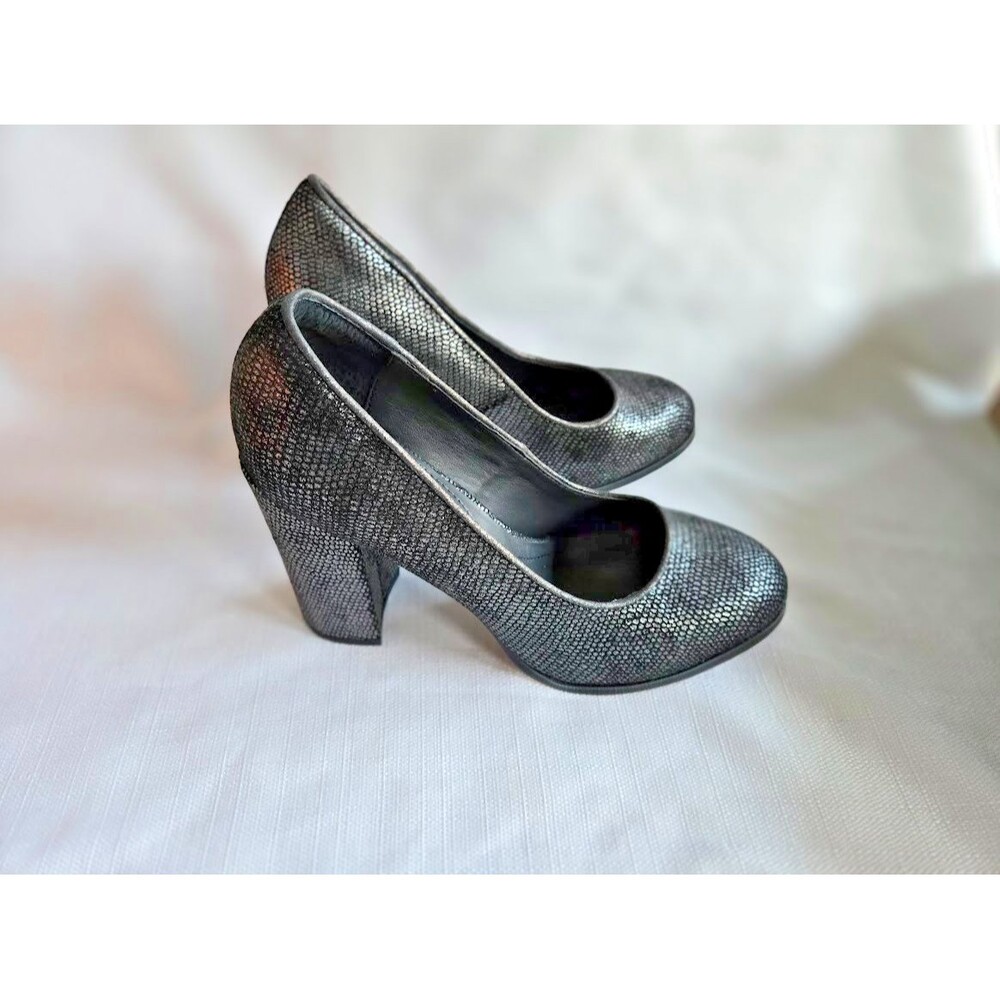 Isola Hayley Black Metallic Suede Block Heels - Womens size 6.5 - NEW - Picture 3 of 7